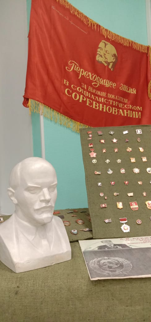 komsomol3